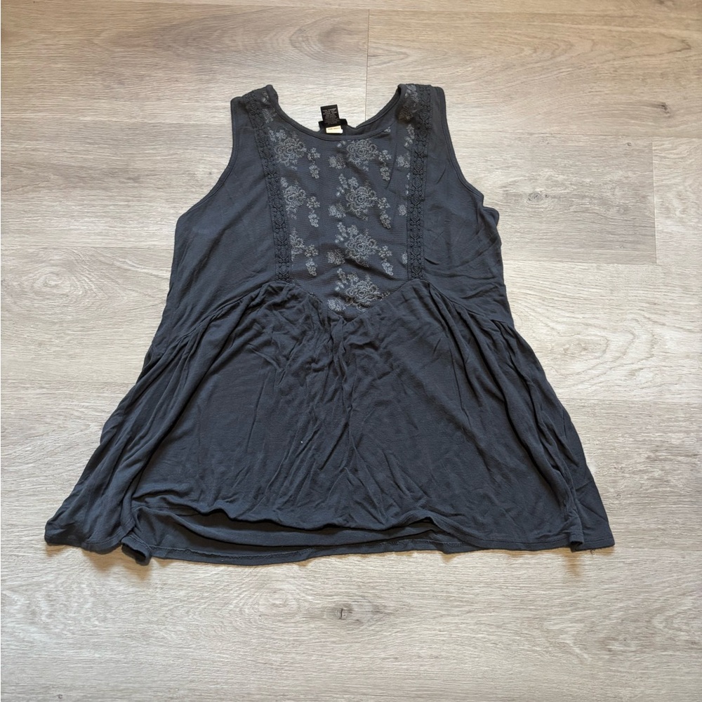 Elegant Gray Sleeveless Top